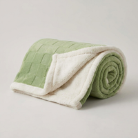 ITERPUB::cold-faironto-16066472673610::05-variant-fruit-green