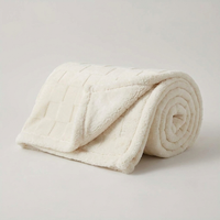 ITERPUB::cold-faironto-16066472673610::07-variant-creamy-white