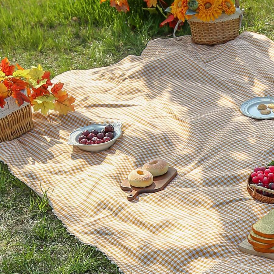 PICLUX – Minimalist Plaid Outdoor Picnic Mat for Quick-Dry Travel and Leisure Use