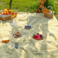 PICLUX – Minimalist Plaid Outdoor Picnic Mat for Quick-Dry Travel and Leisure Use