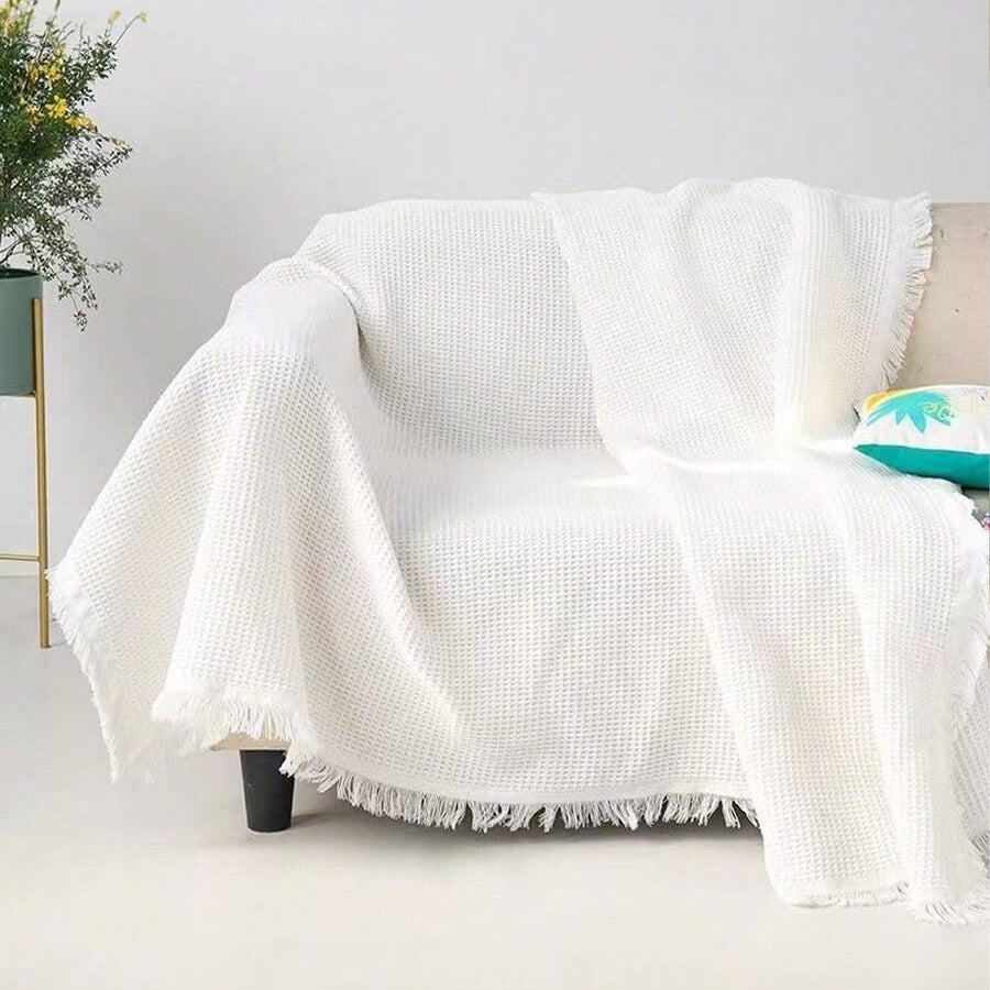 PICNOVA – White Plaid Woven Picnic Mat with Tassel Trim for Outdoor Comfort and Travel Use