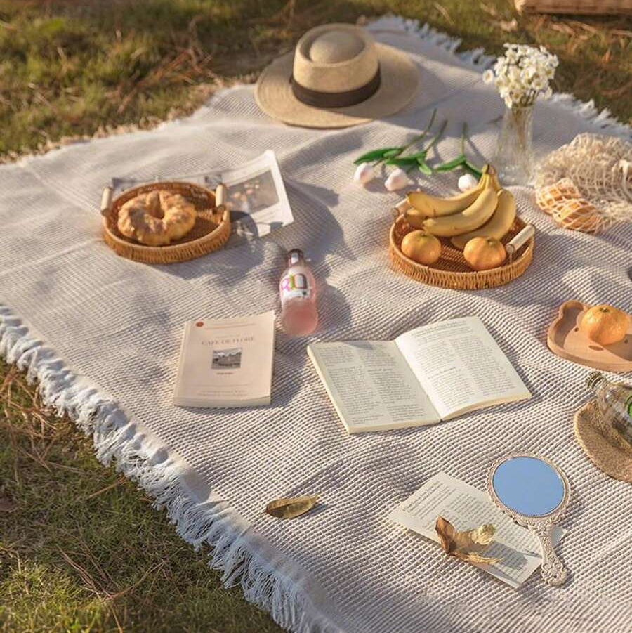 PICNOVA – White Plaid Woven Picnic Mat with Tassel Trim for Outdoor Comfort and Travel Use