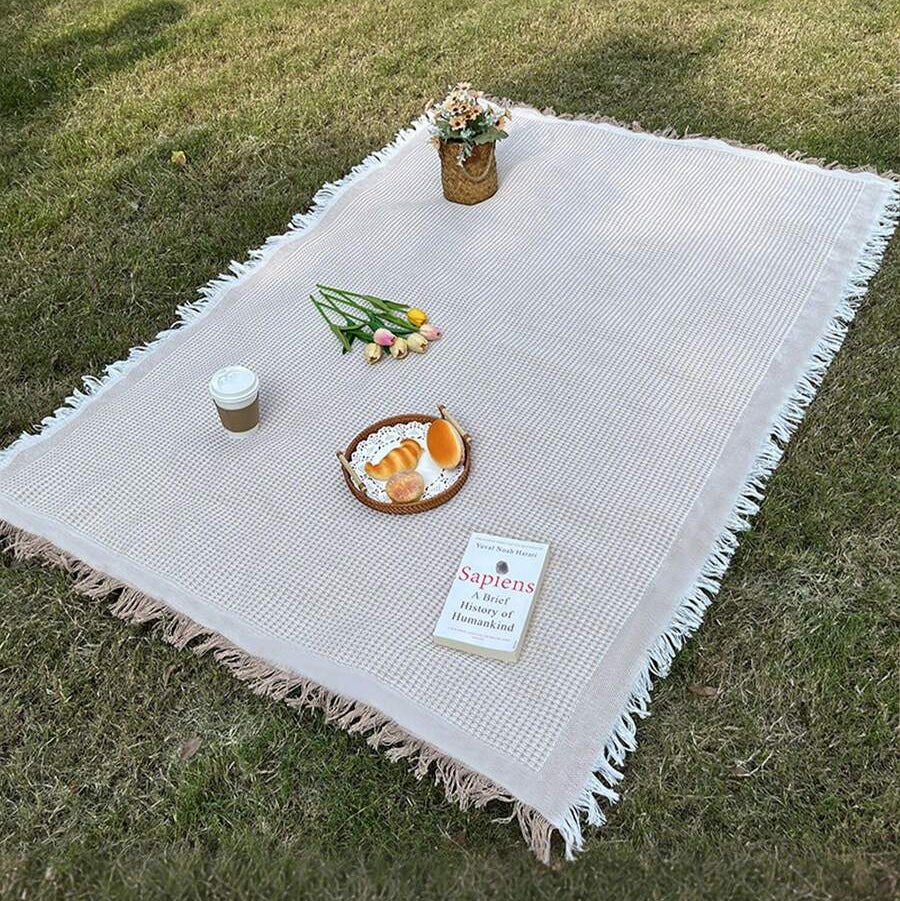 PICNOVA – White Plaid Woven Picnic Mat with Tassel Trim for Outdoor Comfort and Travel Use