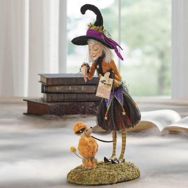 HEXELLE – Witch Figurine for Charming Halloween Styling