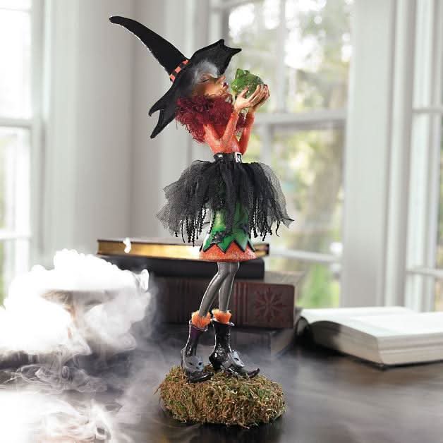 HEXELLE – Witch Figurine for Charming Halloween Styling