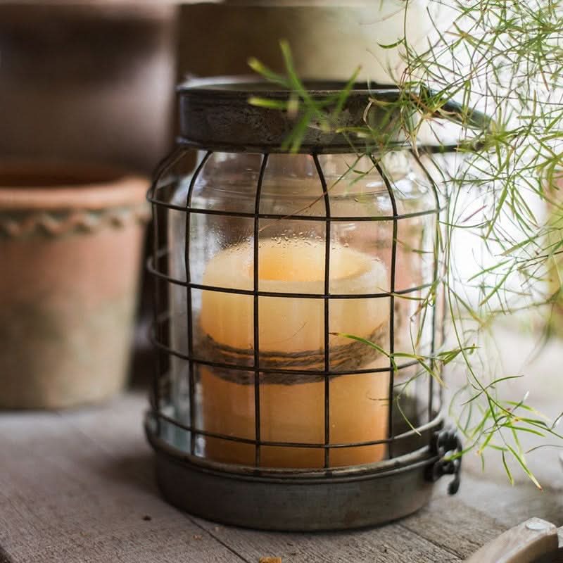 LANTEROVIX – Vintage-Inspired Storm Lantern for Warm Ambient Lighting