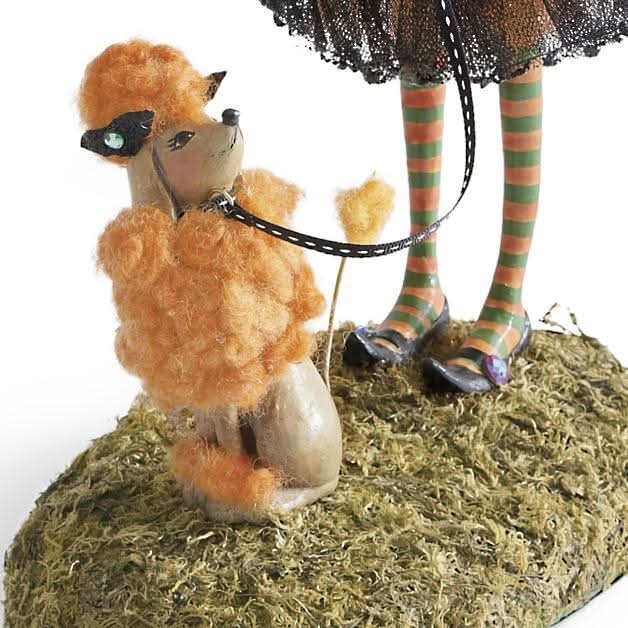 HEXELLE – Witch Figurine for Charming Halloween Styling