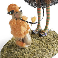 HEXELLE – Witch Figurine for Charming Halloween Styling