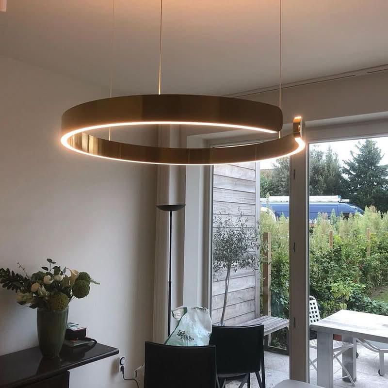 CELESTO – LED-loftslampe til raffineret hverdagsindretning