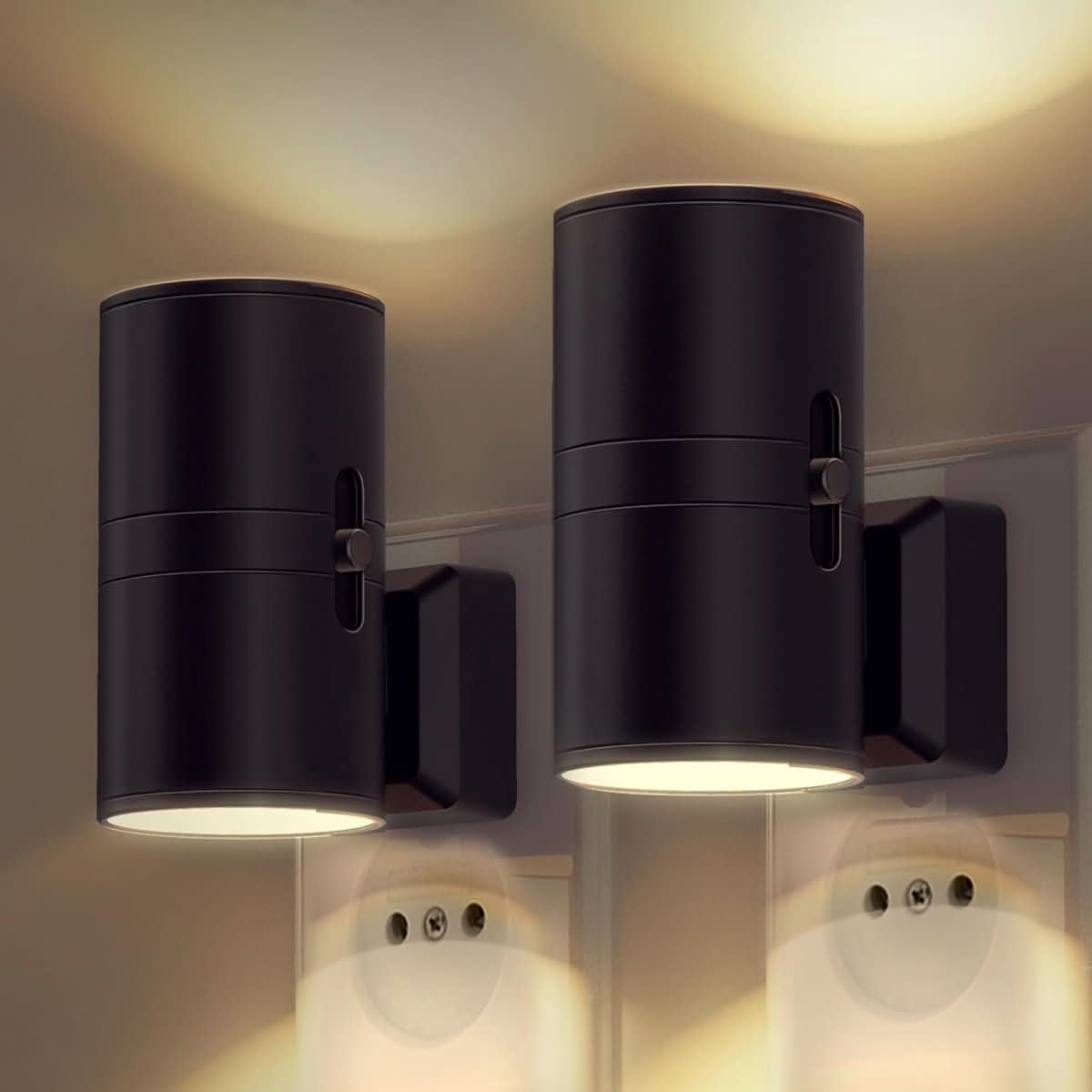 EVENINGLOW – Lampada da parete con spina e sensore giorno-notte per un'illuminazione delicata