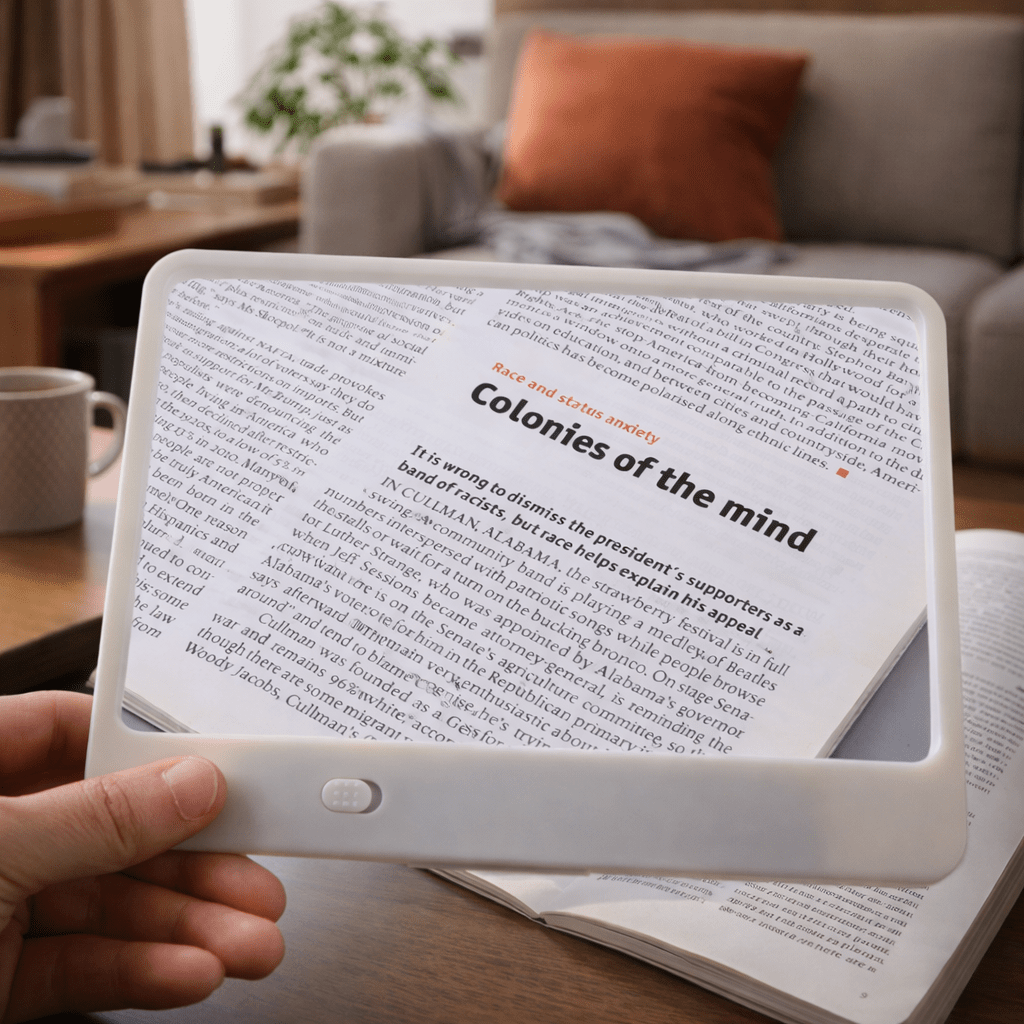 Bright Focus - 3x LED Lighted Magnifying Glass for Comfortable Reading 0