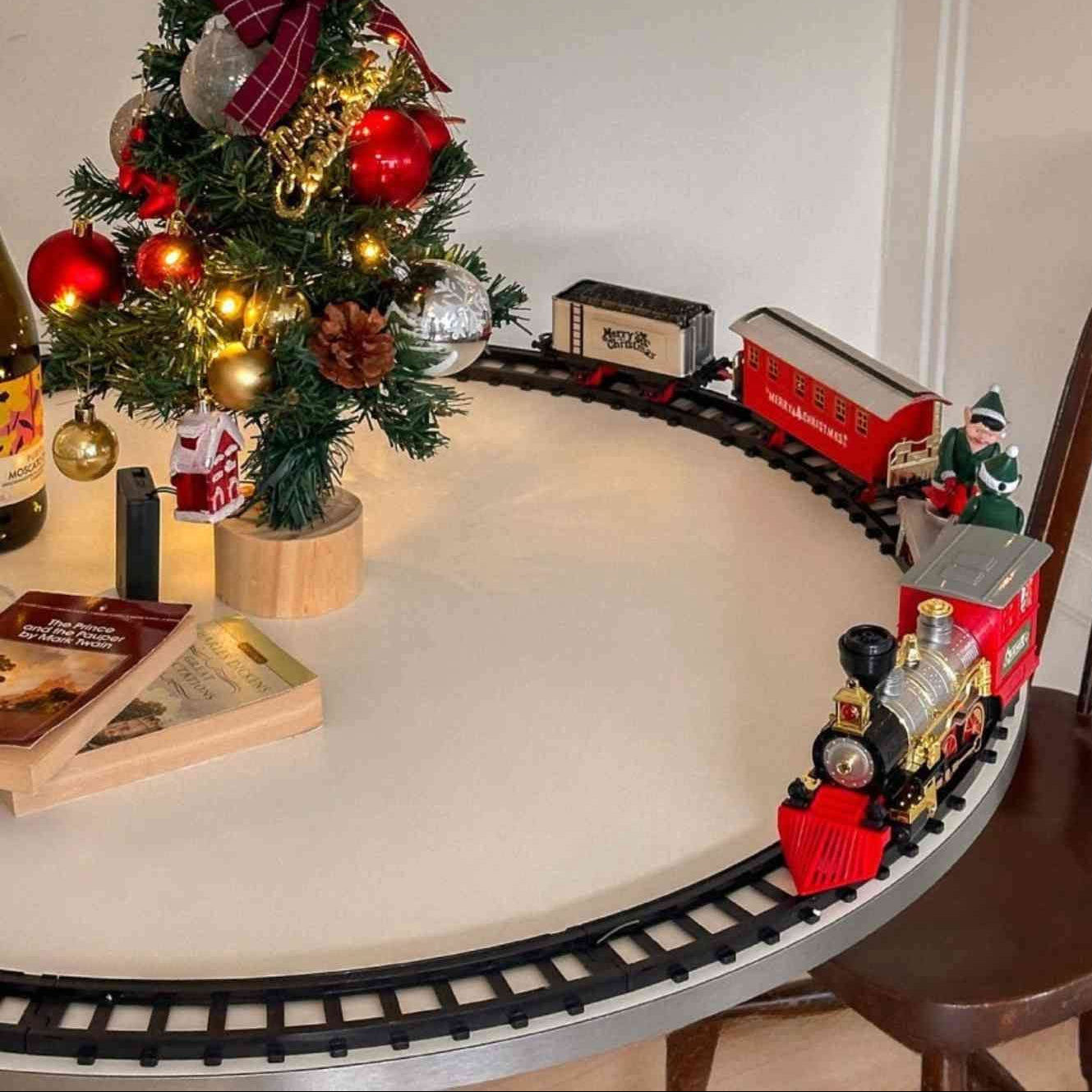 TREEEXPRESS – Christmas Tree Train for Cheerful Holiday Styling