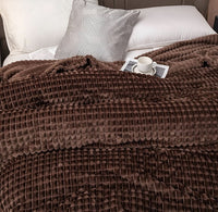 SOFTRELIEF – Lightweight Textured Blanket for Inviting Home Comfort
