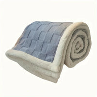 FLIPNEST – Reversible Blanket for Cozy Warmth