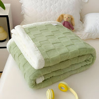 FLIPNEST – Reversible Blanket for Cozy Warmth