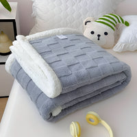 FLIPNEST – Reversible Blanket for Cozy Warmth