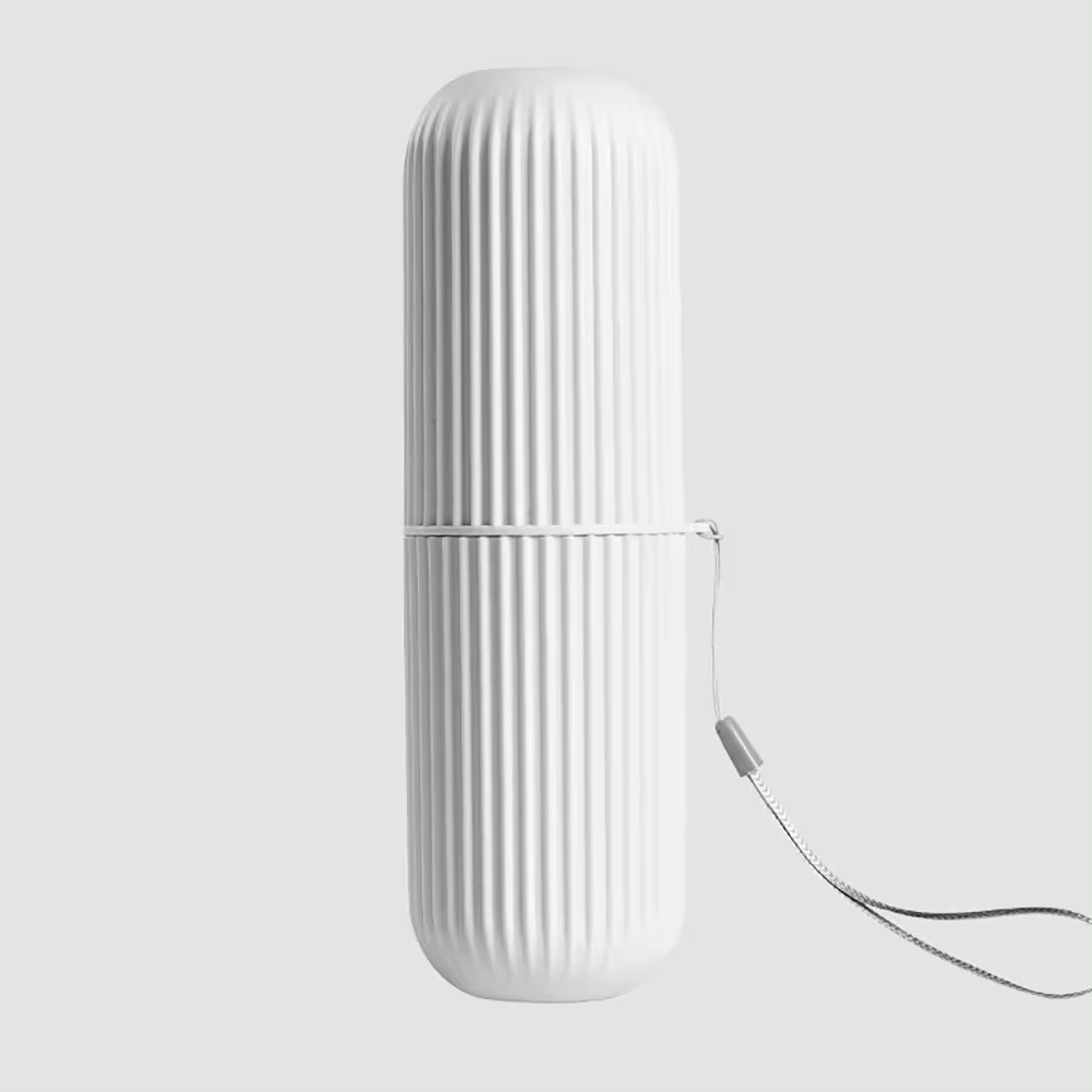 TRAVEL CUP – Custodia Portatile per Spazzolino e Dentifricio progettata per un'organizzazione igienica e compatta in viaggio