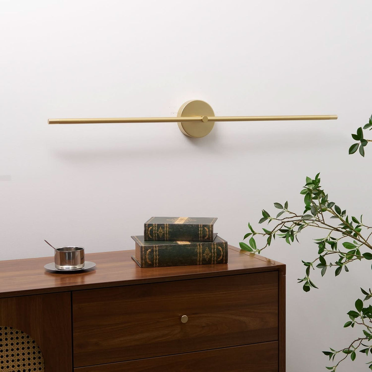 DUOLUMORA – Double-Rod LED Wall Sconce for Even Ambient Lighting