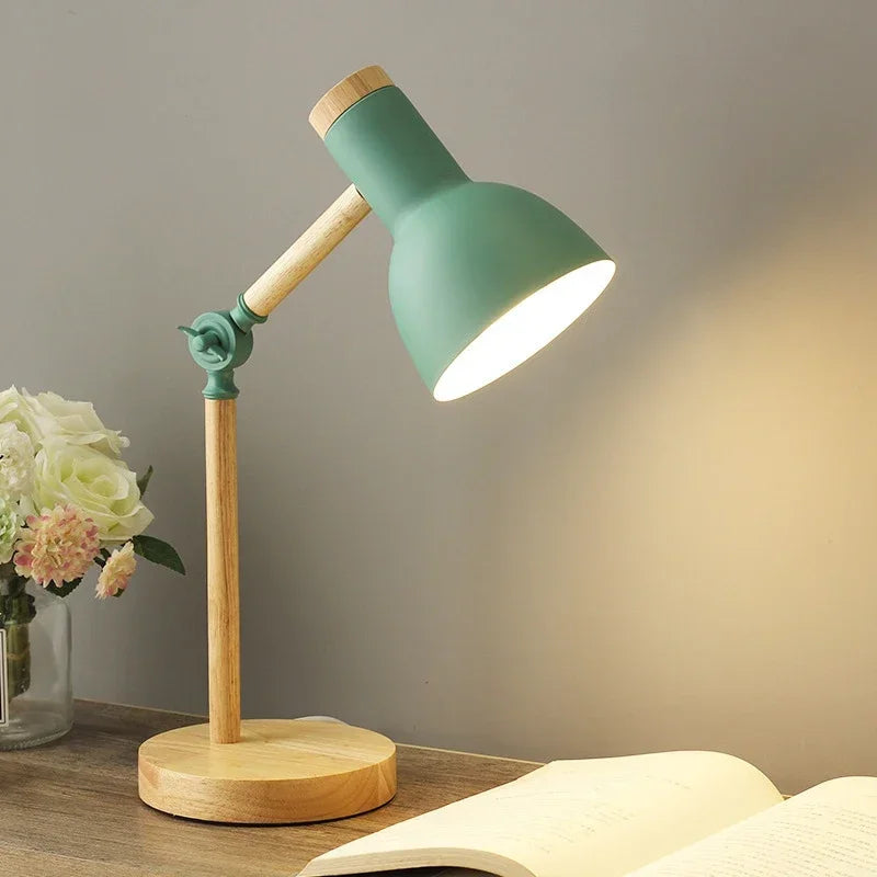TURNGLOW – Verstellbare Holz-Tischlampe mit sanftem Augenschutz