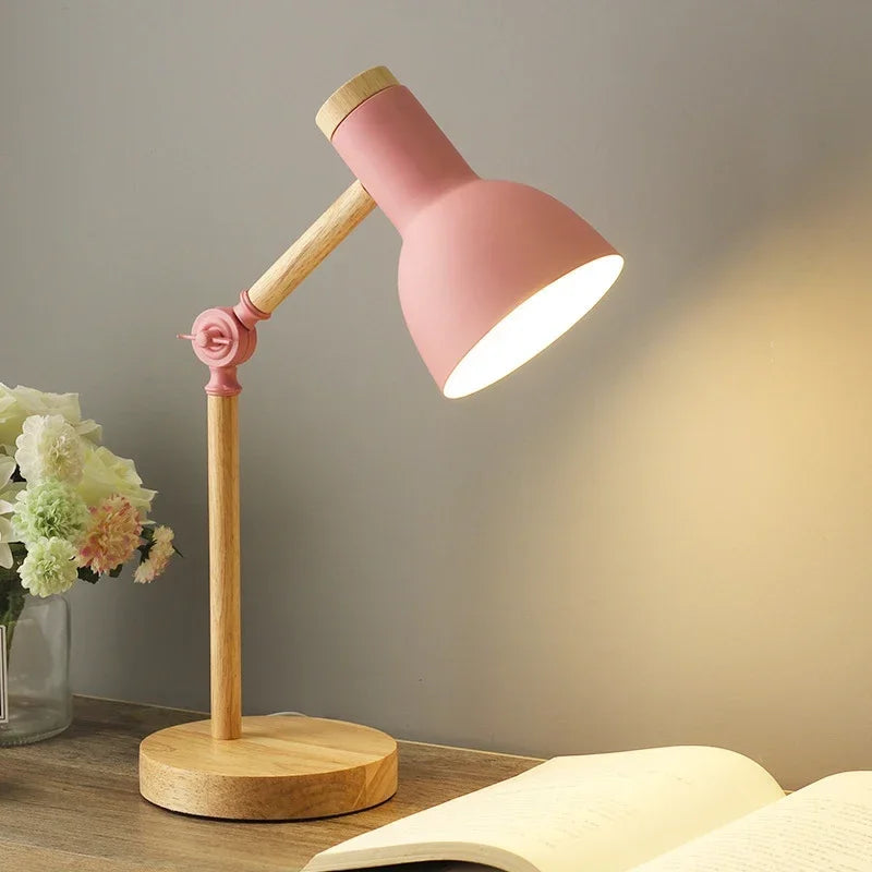 TURNGLOW – Verstellbare Holz-Tischlampe mit sanftem Augenschutz