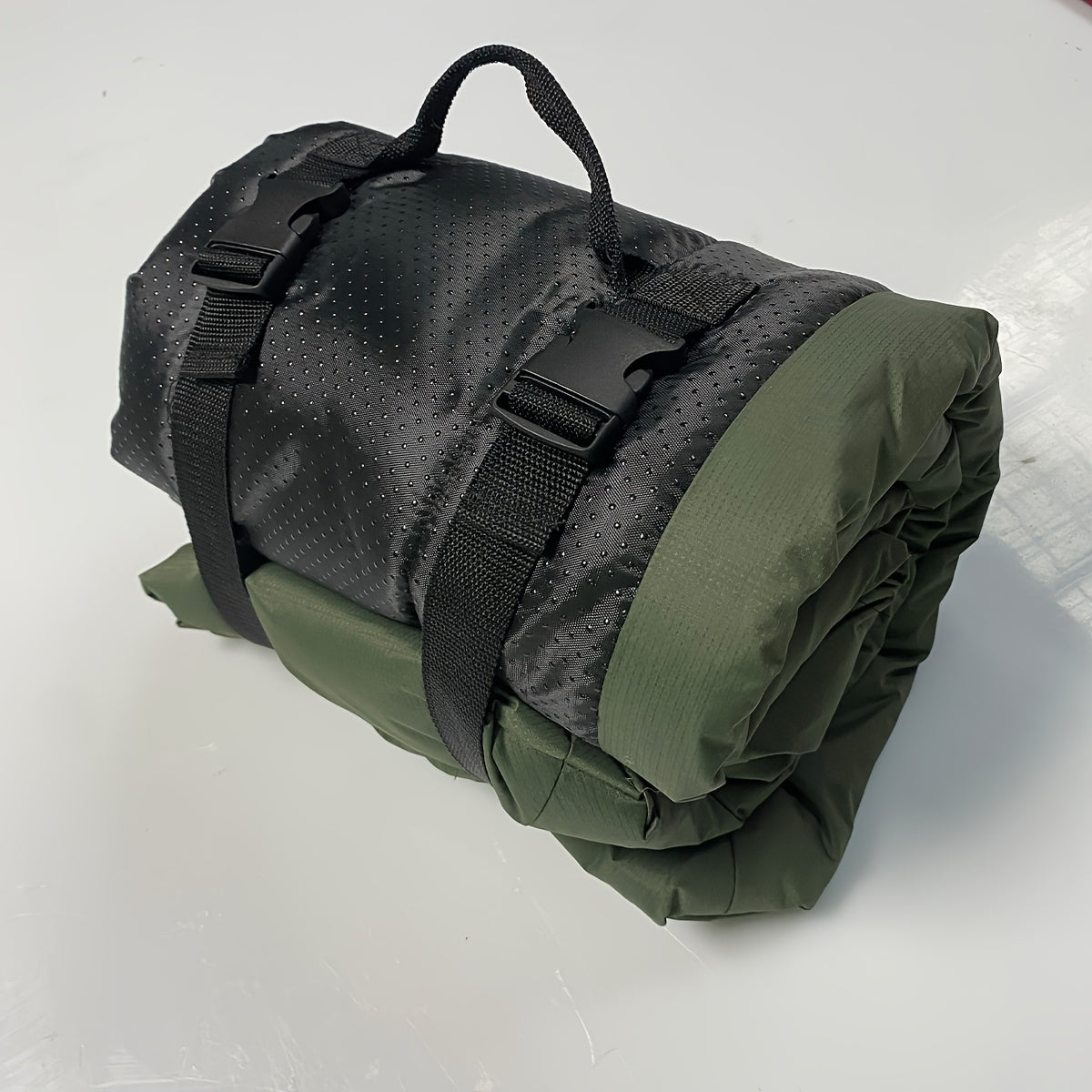 TravelMate - Foldable Waterproof Dog Mat for Outdoor Adventures 90x60cm 0