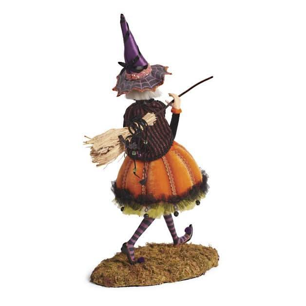 HEXELLE – Witch Figurine for Charming Halloween Styling
