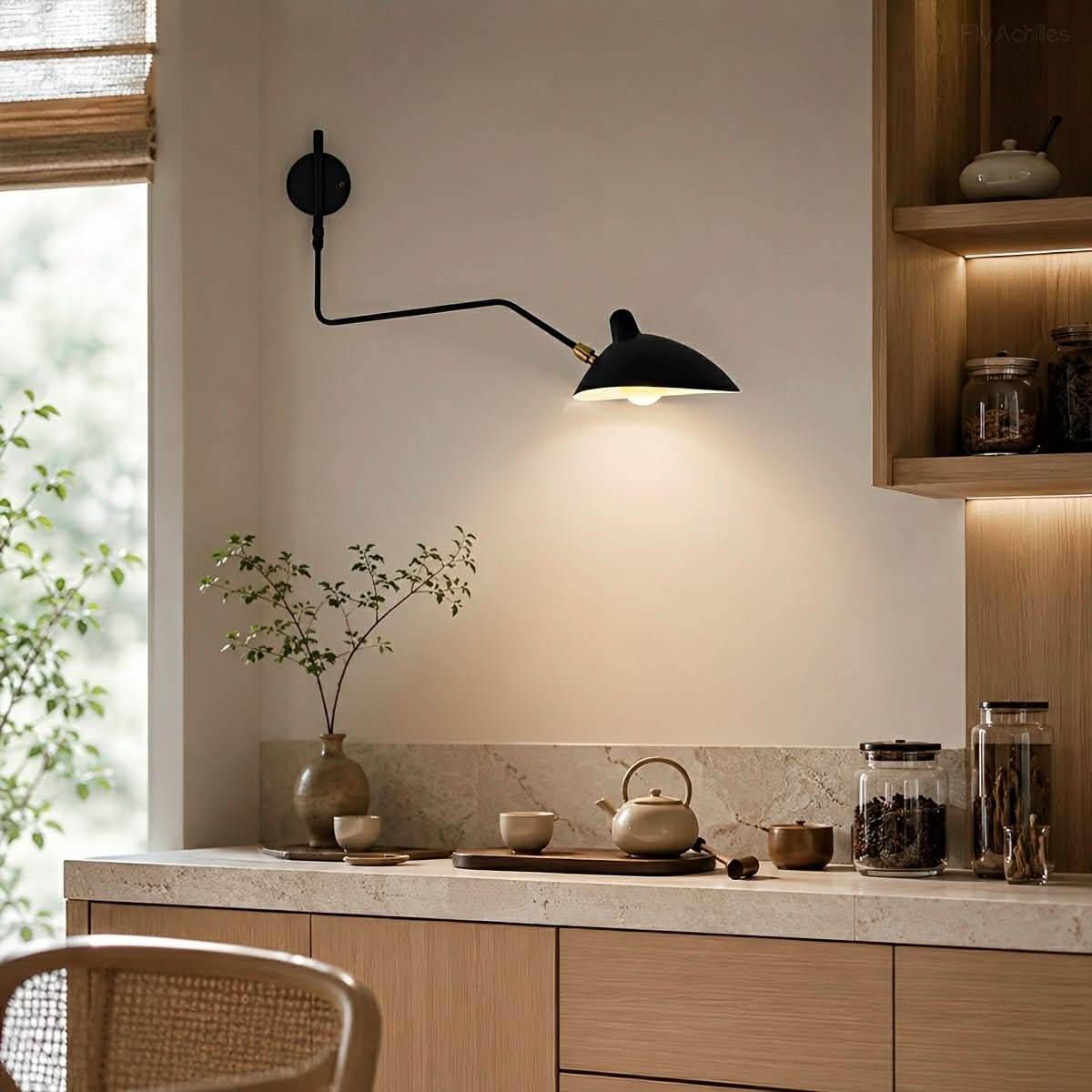 Lampada da parete FLEXARM con braccio orientabile regolabile per un'illuminazione flessibile