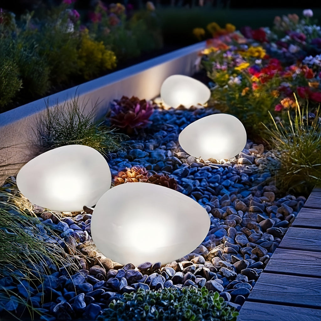 STONEGLOBE – Solar-Powered Imitation Stone Sphere Garden Lamp