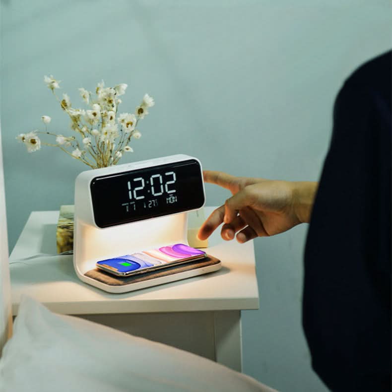 GLOWDOCK – 3-in-1 Bedside Lamp with Easy Wireless Charging