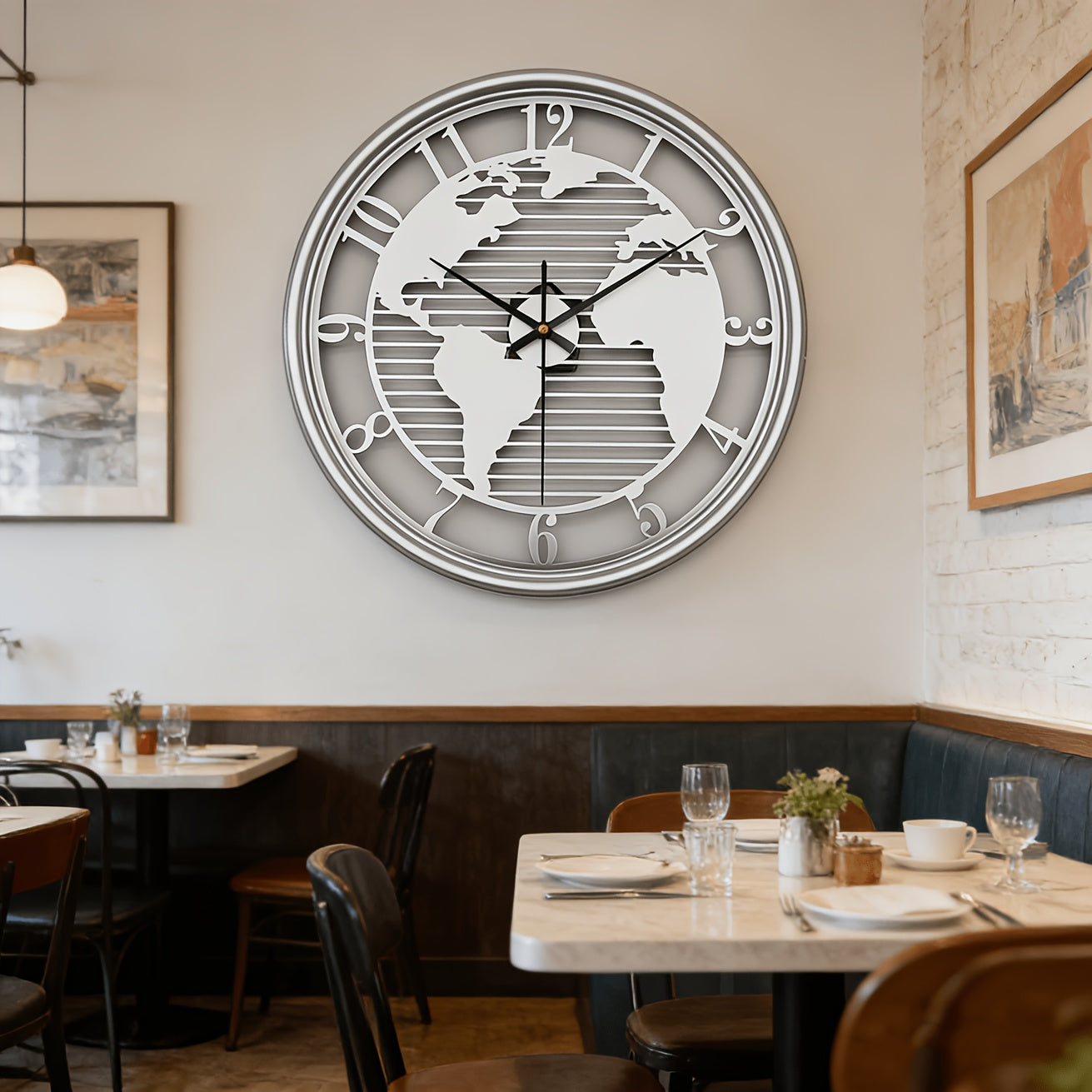 Lumière World Map Silent Metal Wall Clock