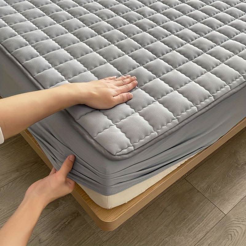 SLEEPCOVER – Quilted Mattress Protector for Secure Everyday Coverage