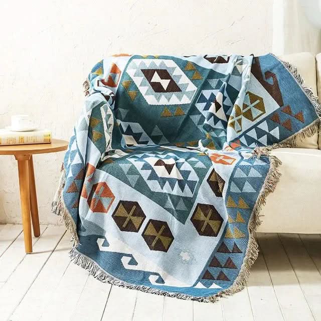 NOMAVIA – Geometric Throw Blanket for Relaxed Bohemian Styling