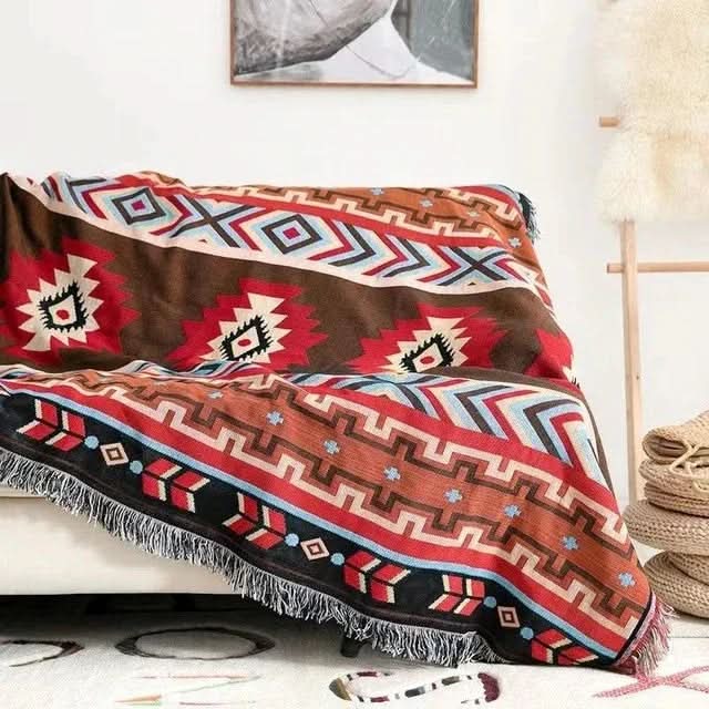 NOMAVIA – Geometric Throw Blanket for Relaxed Bohemian Styling