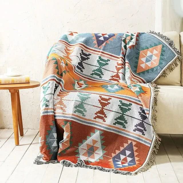 NOMAVIA – Geometric Throw Blanket for Relaxed Bohemian Styling