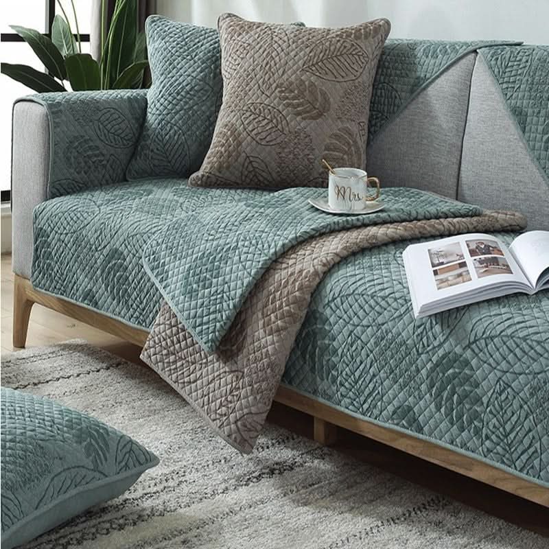 LOUNGEMELIA – Quilted Sofa Cover for Warm and Inviting Rooms