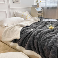 RESTLINA – Reversible Blanket for Warm Relaxing Evenings