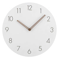 QUIETNORIA – Nordische Wanduhr für eine ruhige Zeitmessung im Alltag